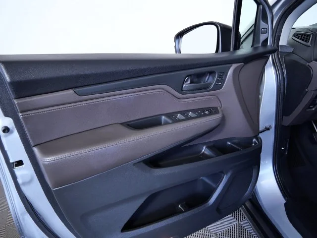 Certified Used 2018 Gray Honda EX-L image 15