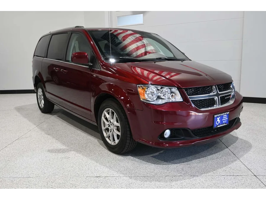 Used 2020 RED Dodge SXT Mobility Handicap Van image 3
