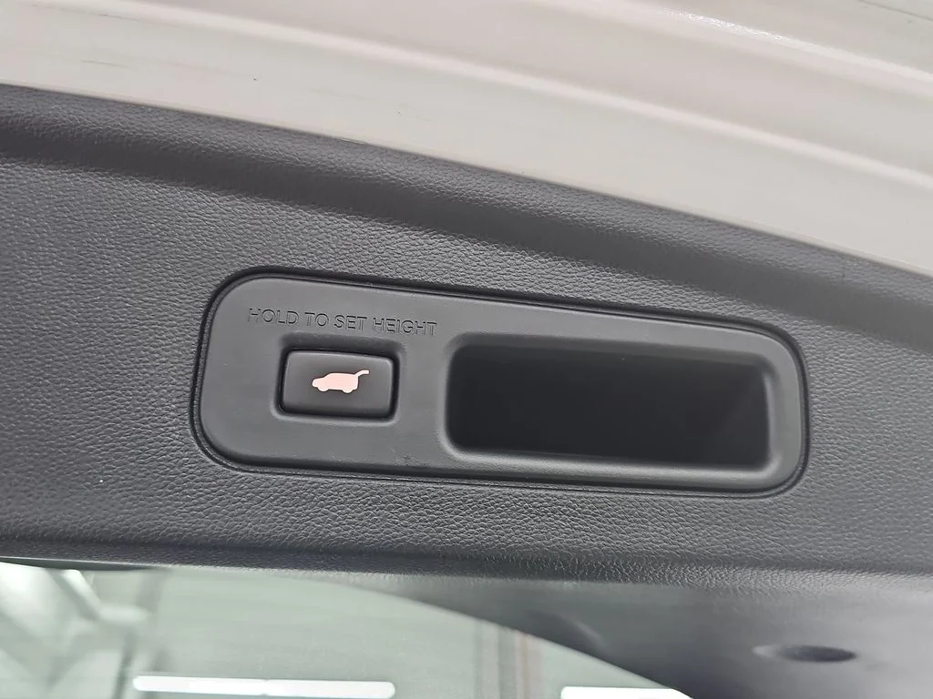 Used 2023 White Acura Technology image 16
