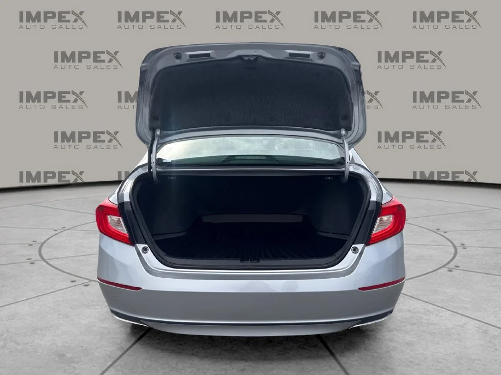 Used 2019 Silver Honda EX-L image 26