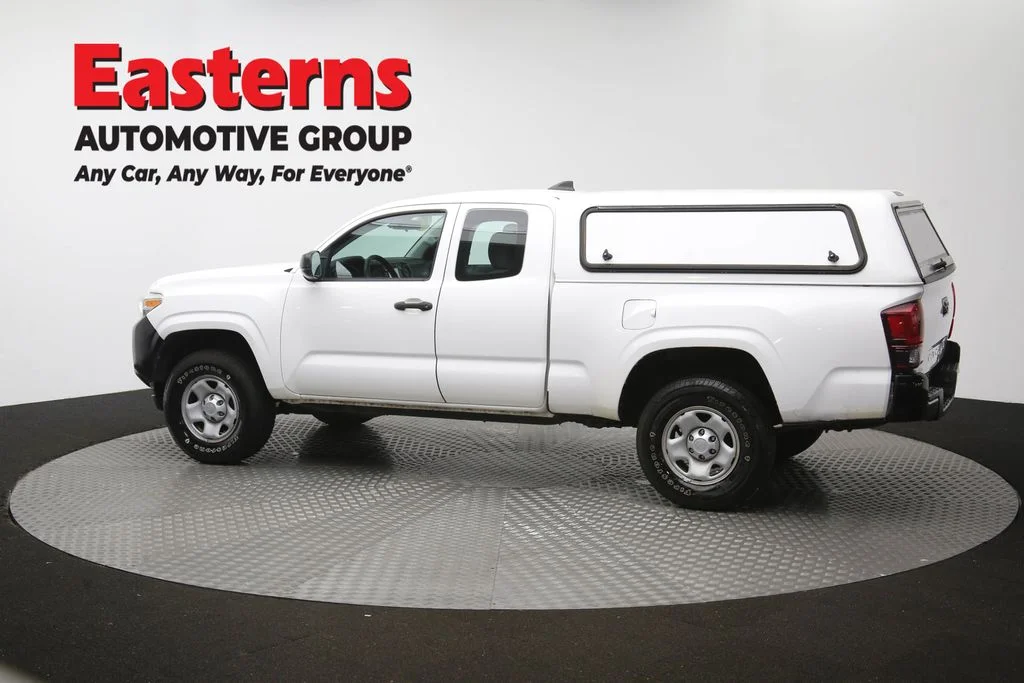 Used 2018 White Toyota SR image 60