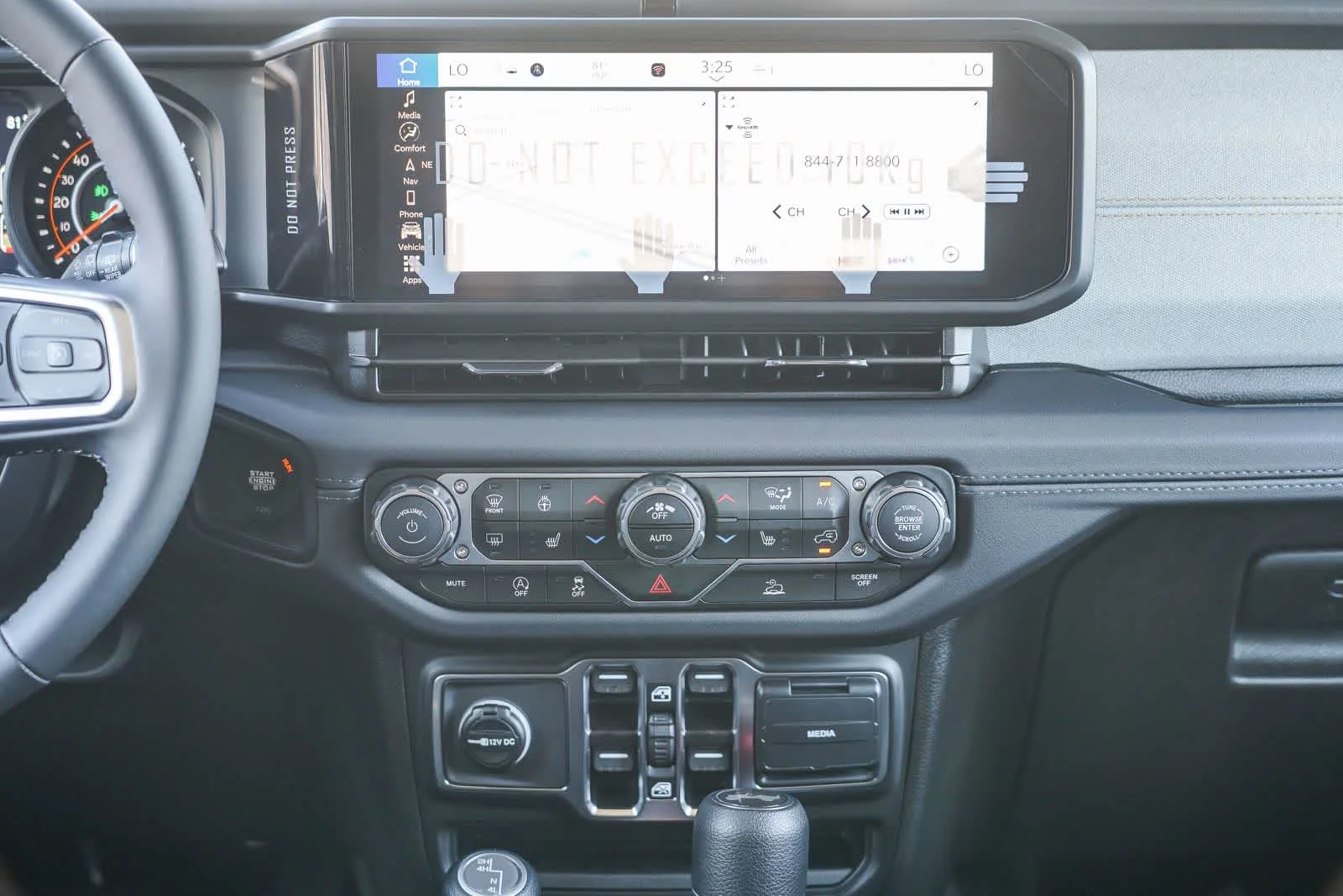 2025 Jeep Wrangler 4-Door Sahara - Photo 15