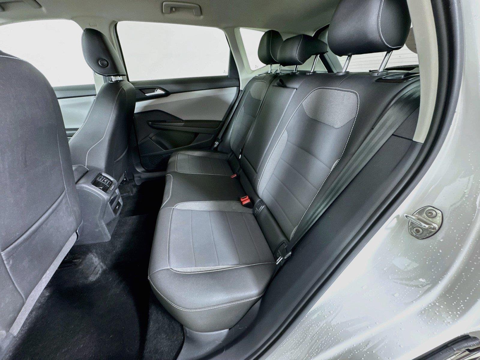 Used 2023 Pure White Volkswagen SE image 23