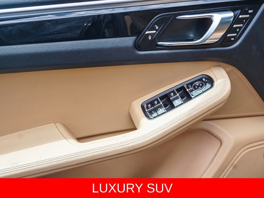 Used 2018 Black Porsche Base image 18