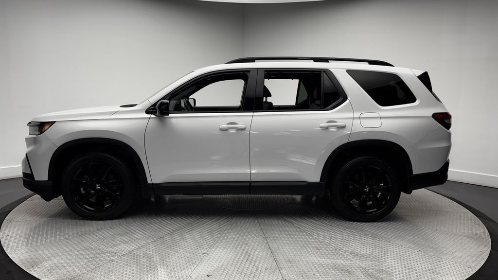 Used 2025 White Honda Black Edition image 5