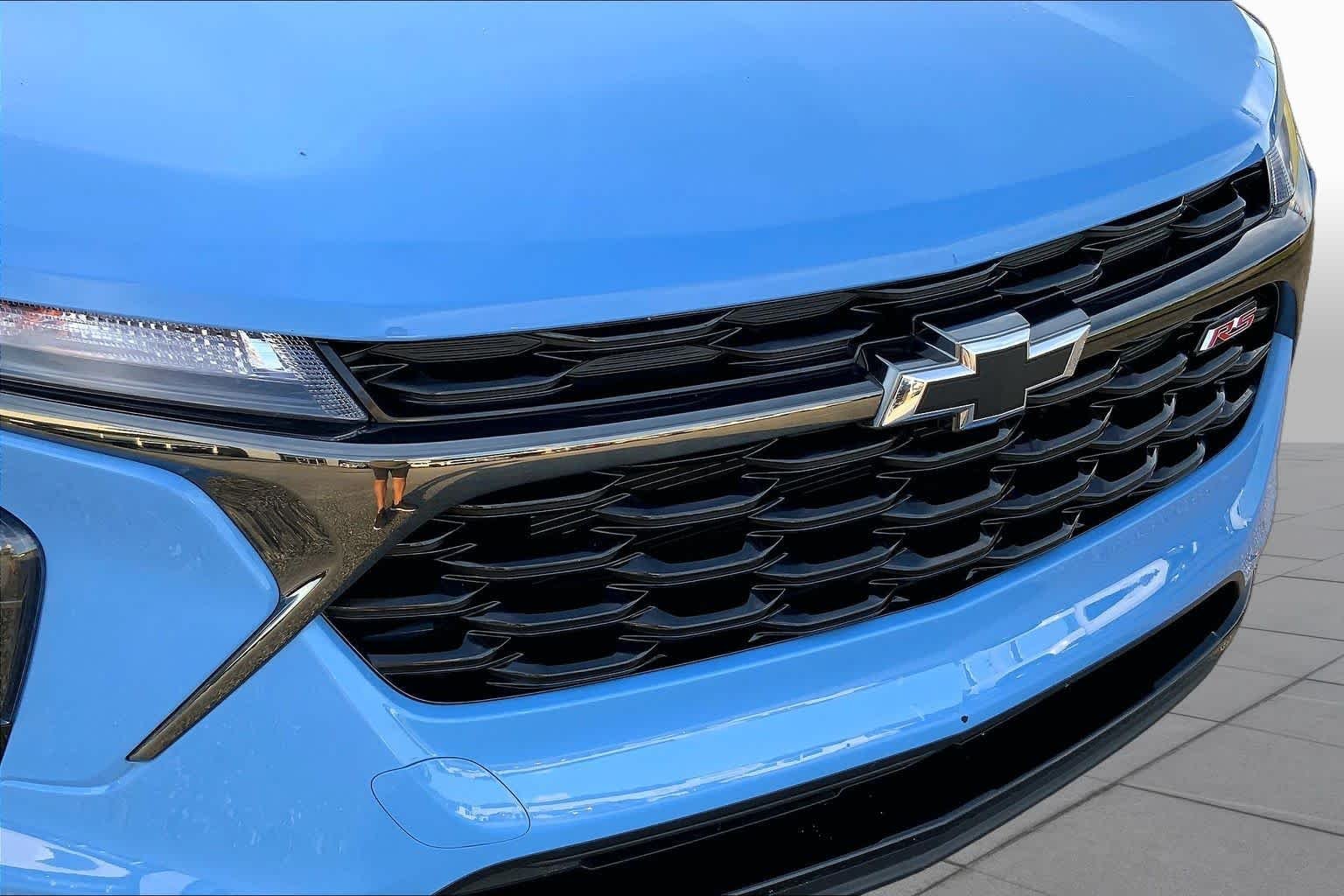 Used 2024 Fountain Blue Chevrolet 1RS image 29