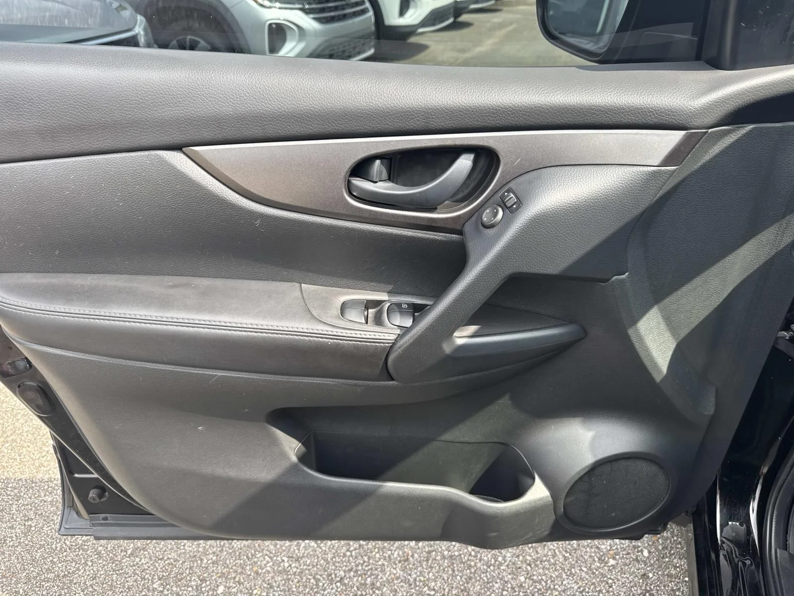 Used 2021 Black Nissan S image 19