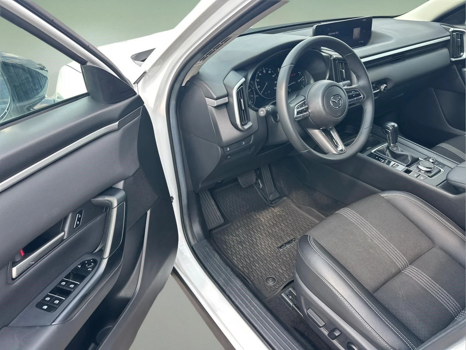 Used 2025 Wind Chill Pearl Mazda 2.5 S Preferred Package image 15
