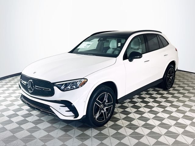 New 2026 Polar White Mercedes-Benz GLC 300 image 3
