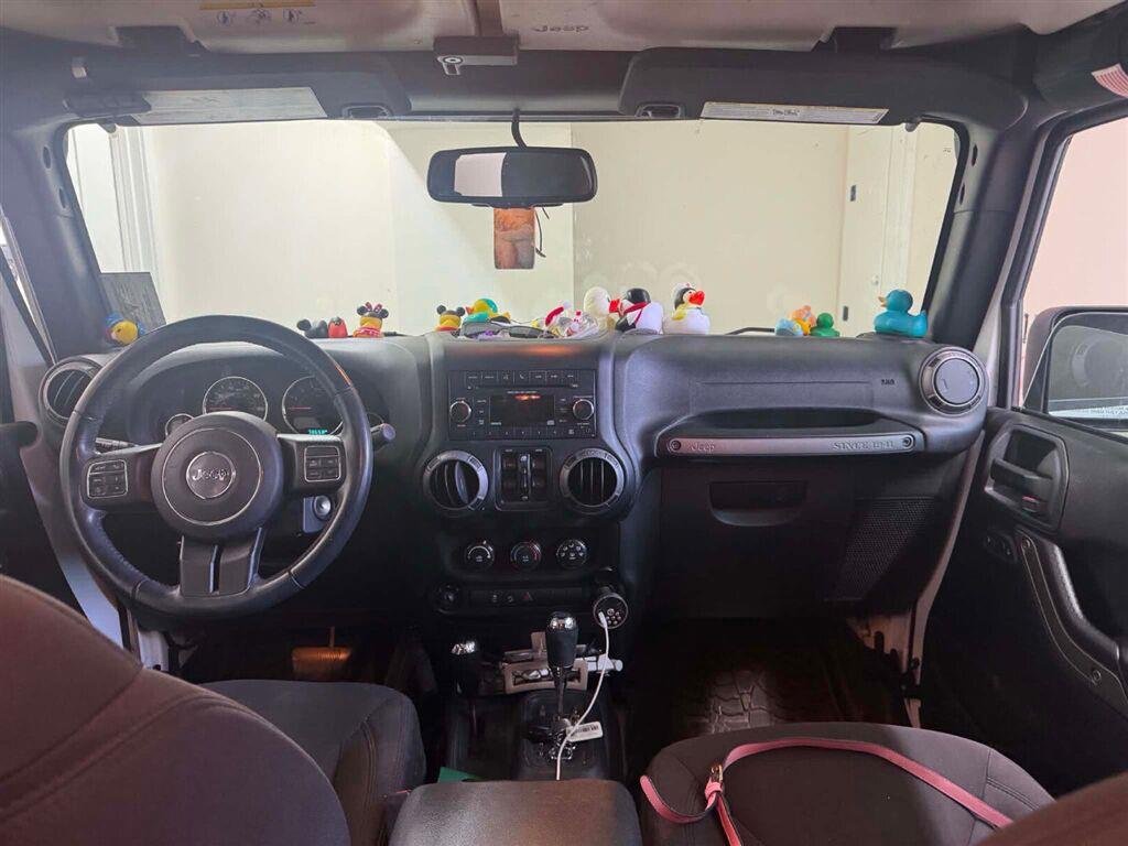 Used 2017 Bright White Clearcoat Jeep Sport image 7