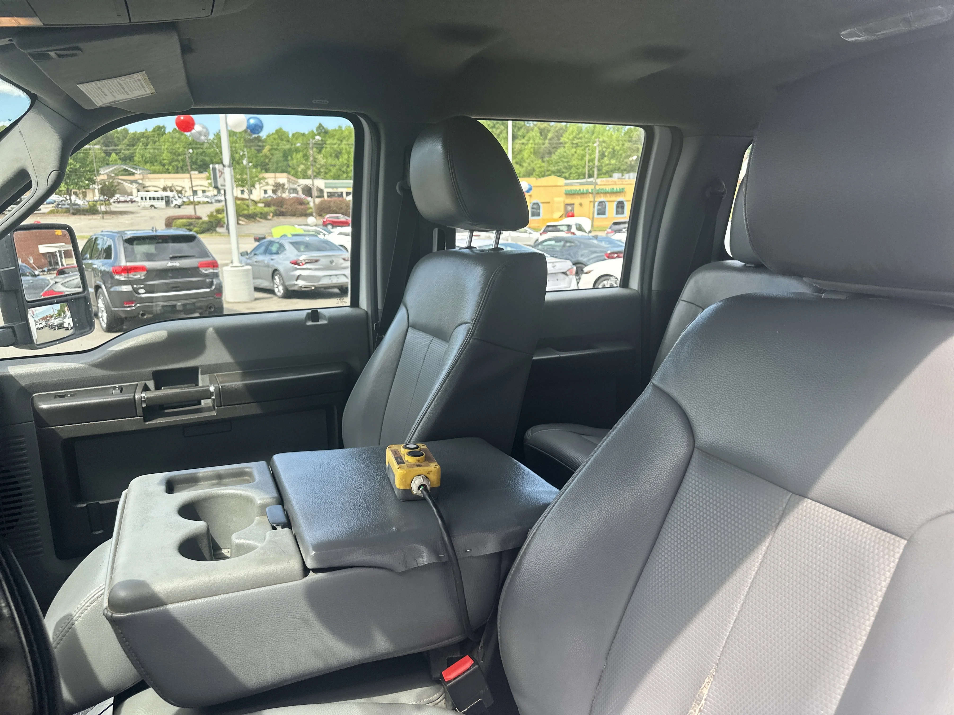 Used 2014  Ford  image 17