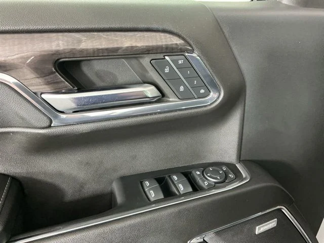 Used 2024  Chevrolet LTZ image 14