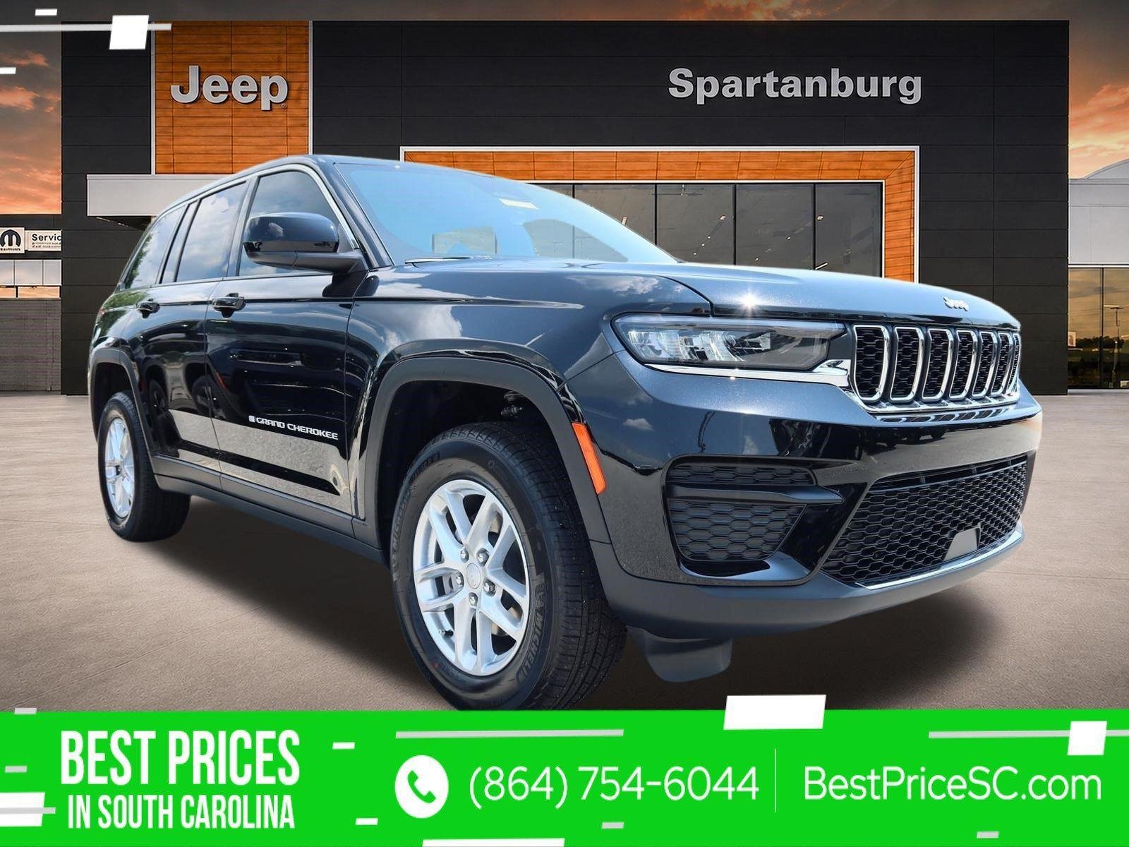 New 2026 Diamond Black Crystal Pearlcoat Jeep Laredo X image 1