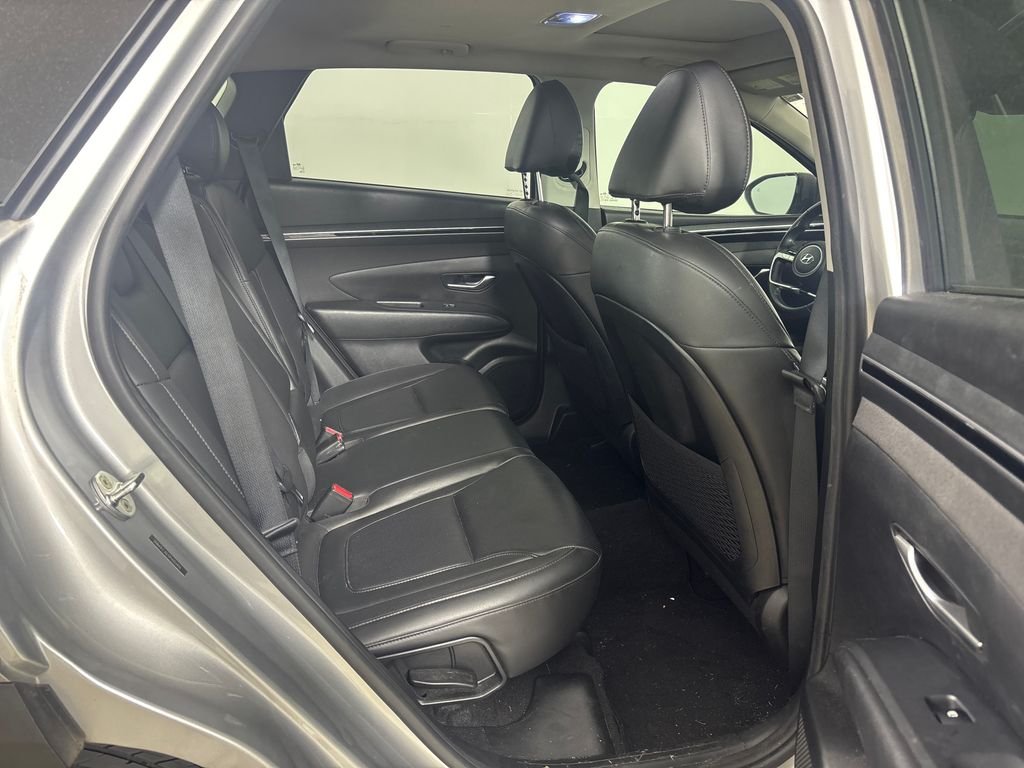 Used 2023 Silver Hyundai SEL image 9