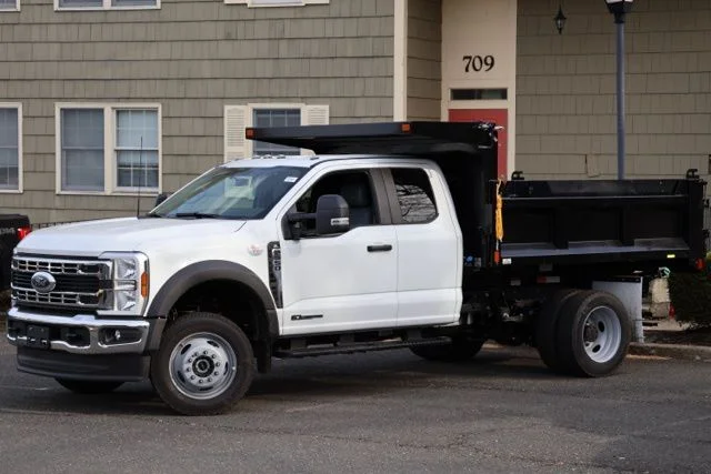New 2026 Oxford White Ford F-550® XL image 9
