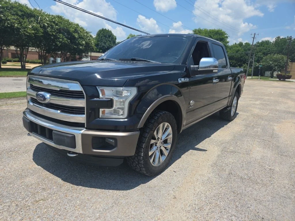 Used 2016 Black Ford King Ranch image 3