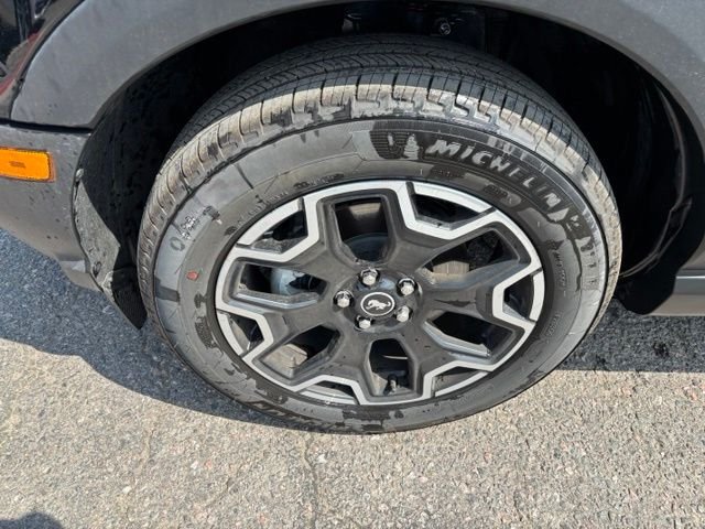 New 2026 Shadow Black Ford Outer Banks® image 9
