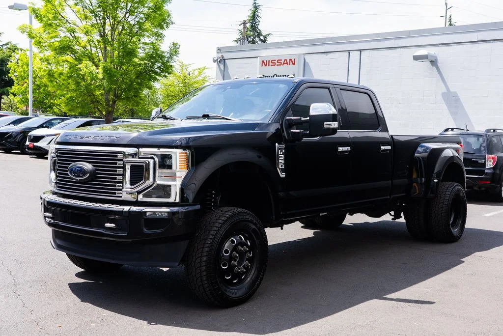 Used 2020 Black Ford Platinum image 3