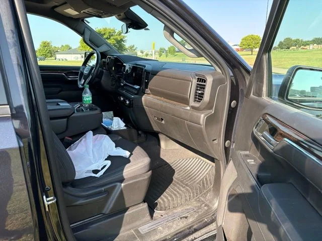 Used 2023 Gray GMC Elevation image 9
