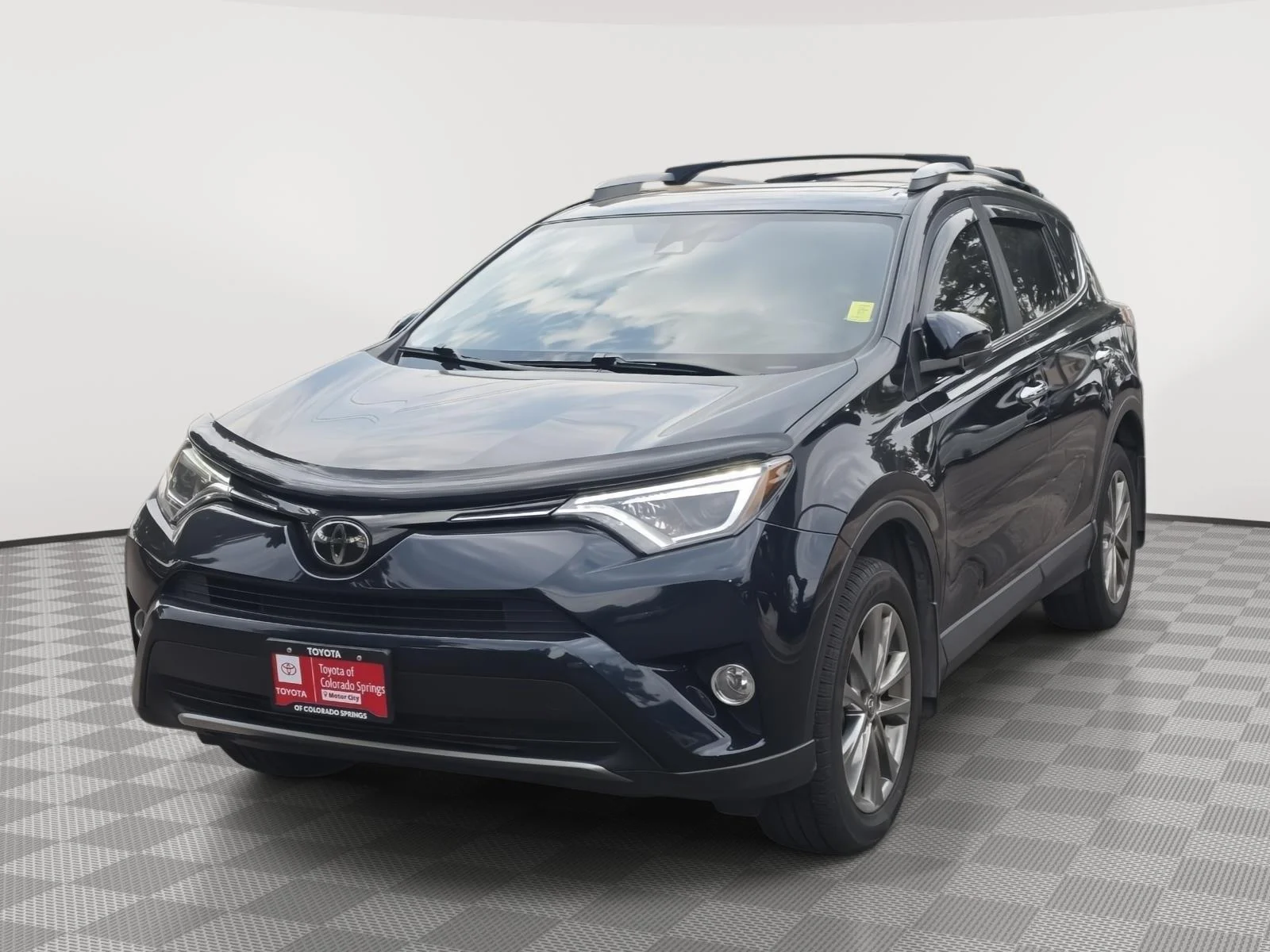 Certified Used 2018 Galactic Aqua Mica Toyota Limited image 3