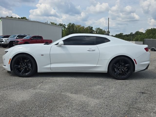 2023 Chevrolet Camaro 1LT photo 2