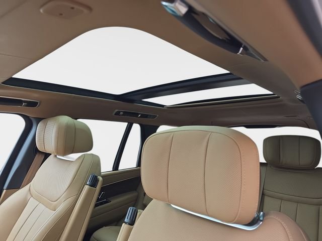 2026 Land Rover Range Rover Autobiography - Photo 17
