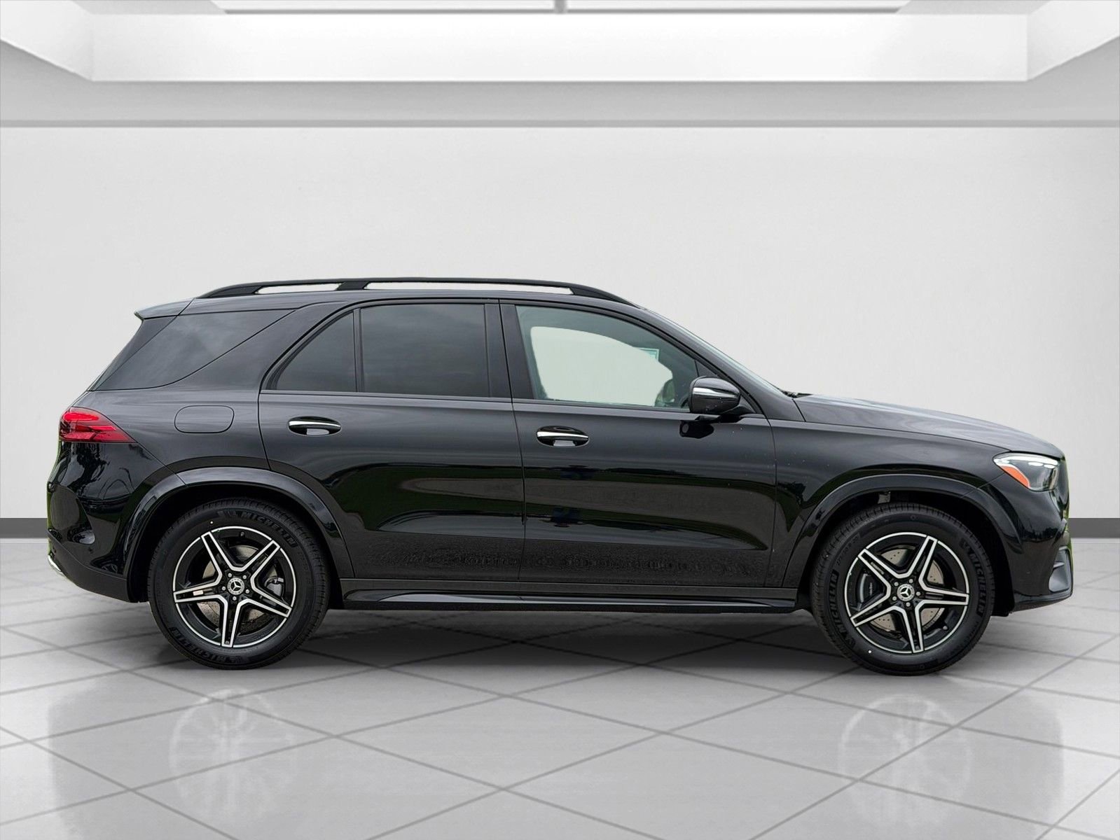 New 2026 Obsidian Black Metallic Mercedes-Benz GLE 350 image 25