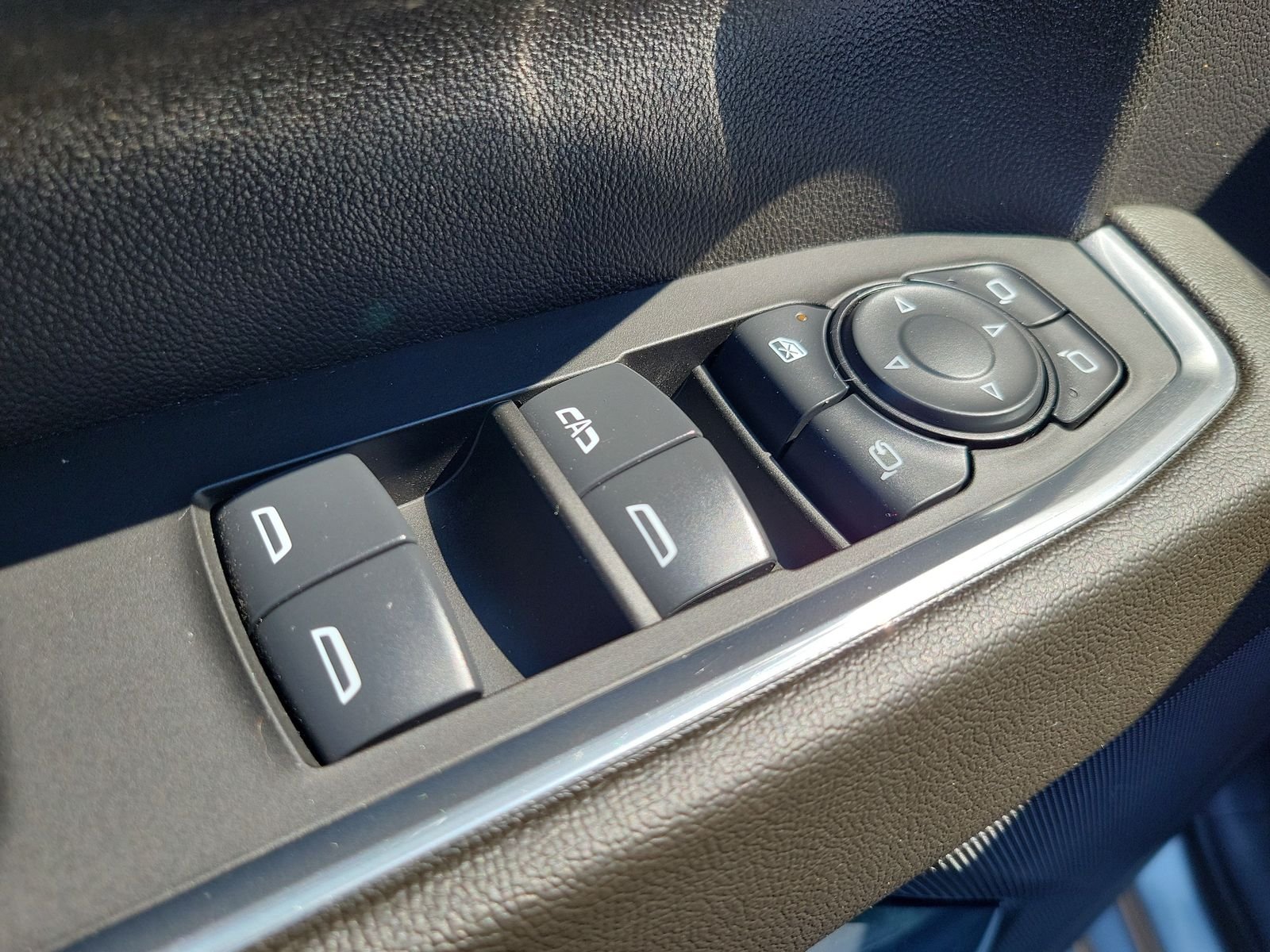 Used 2025 Gray Chevrolet LT image 13
