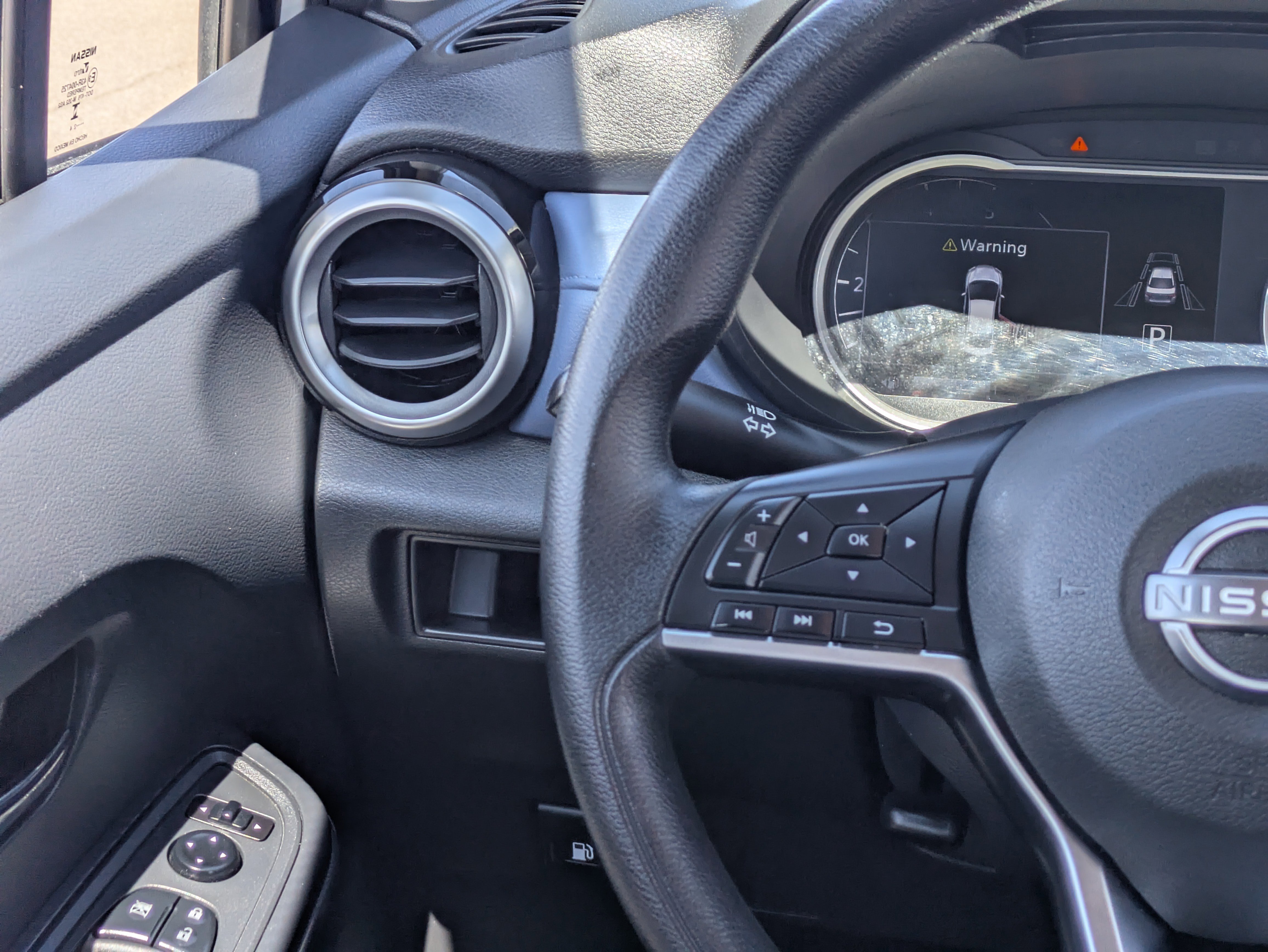 Used 2024 Aspen White Tricoat Nissan SV image 22