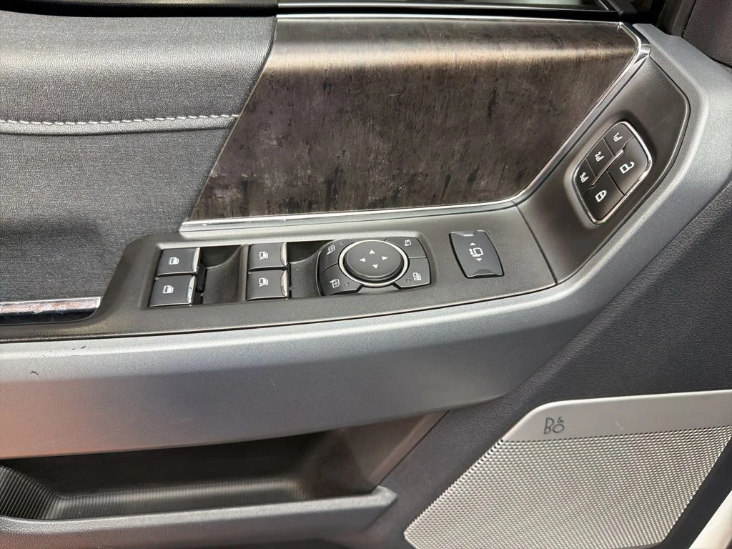 Used 2023 White Metallic / Camo Wrap Ford Lariat image 27