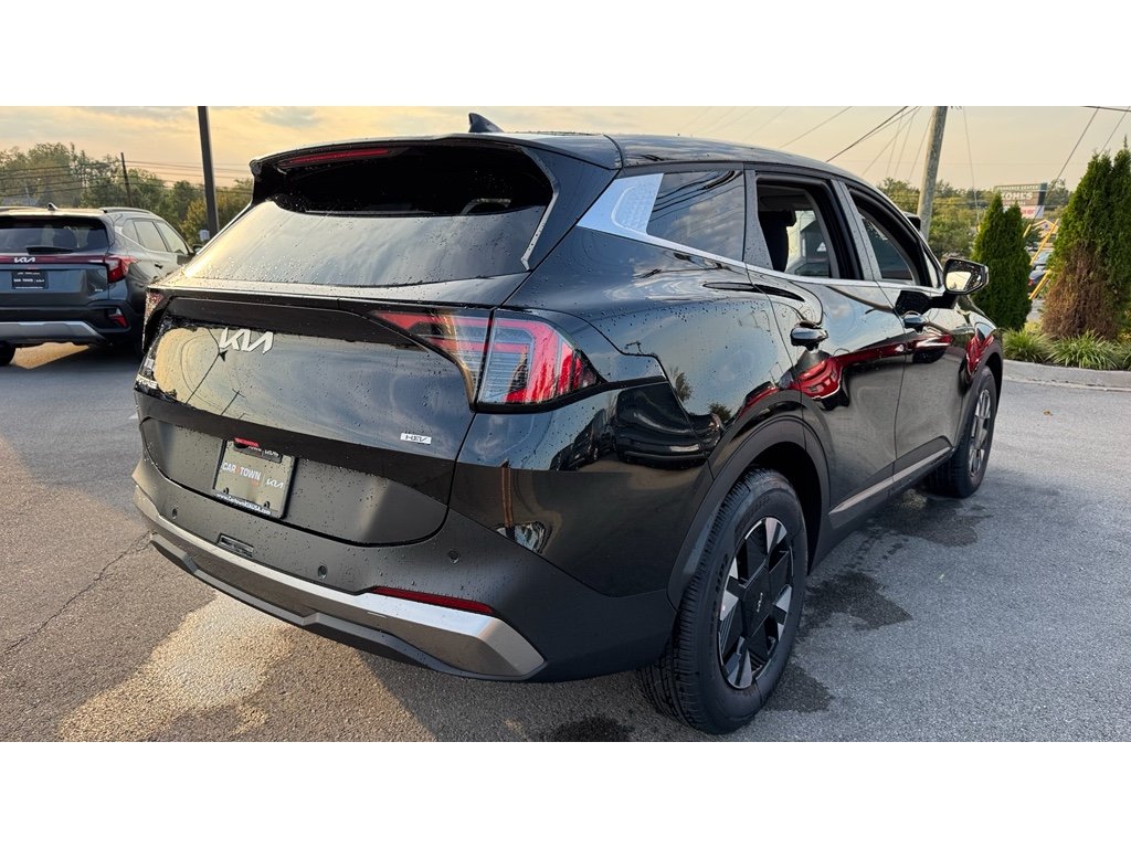 New 2026 Fusion Black Kia LX image 4