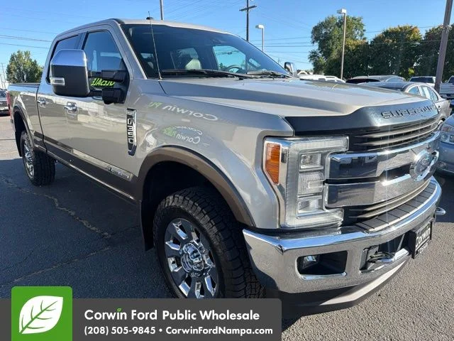 Used 2017 White Gold Metallic Ford  image 3