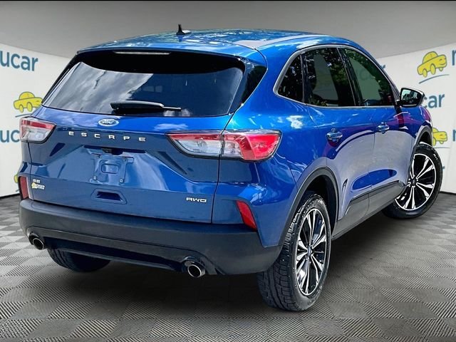 Used 2022 Blue Ford SE image 13