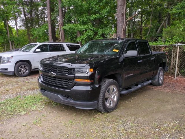 Used 2018 Black Chevrolet Custom image 6