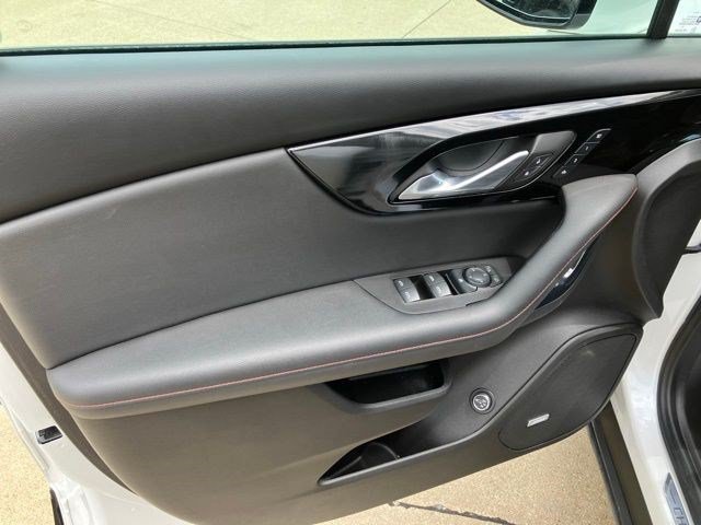 Certified Used 2024 Iridescent Pearl Tricoat Chevrolet RS image 11