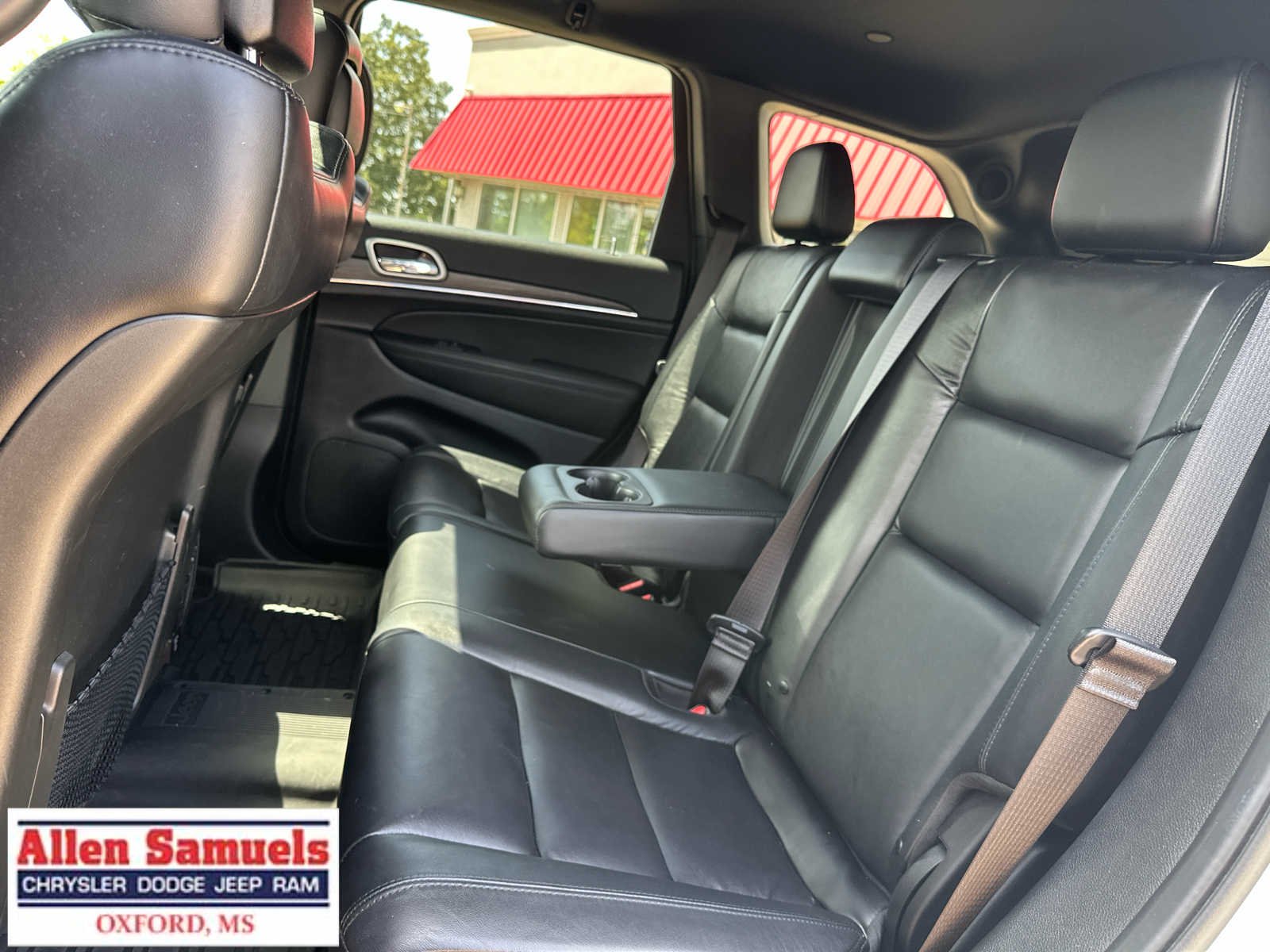 Used 2022 Bright White Clearcoat Jeep Limited image 35