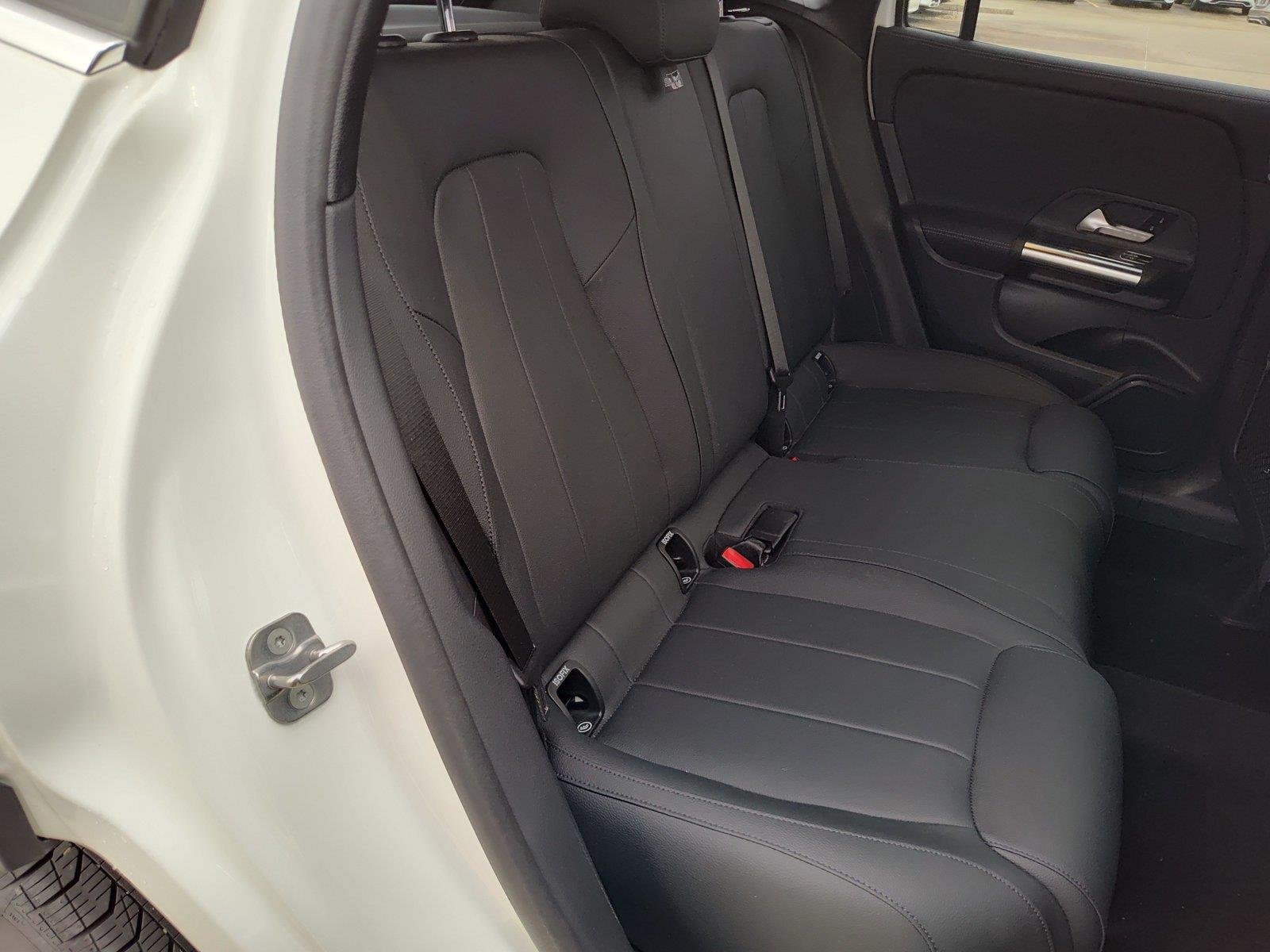 Used 2026 WHITE Mercedes-Benz GLA 250 image 12