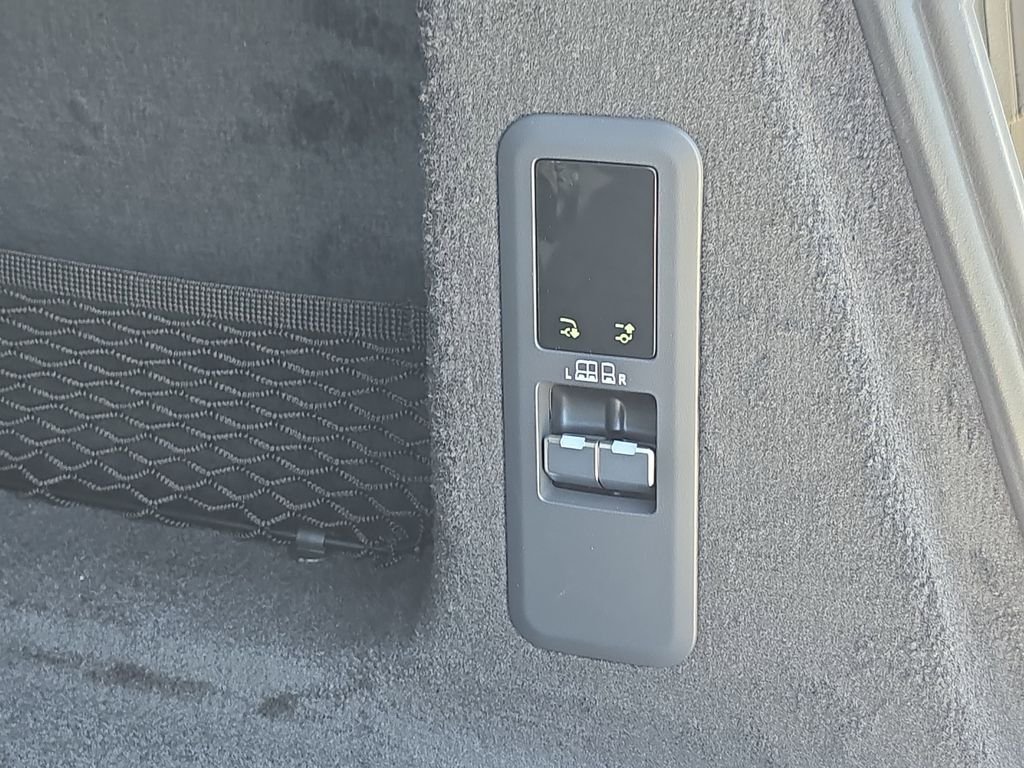 New 2025 Sunrise Copper Satin Land Rover SV image 14