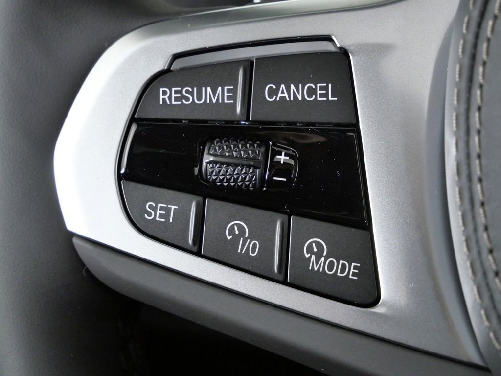 Used 2026 Alpine White BMW xDrive50e image 42