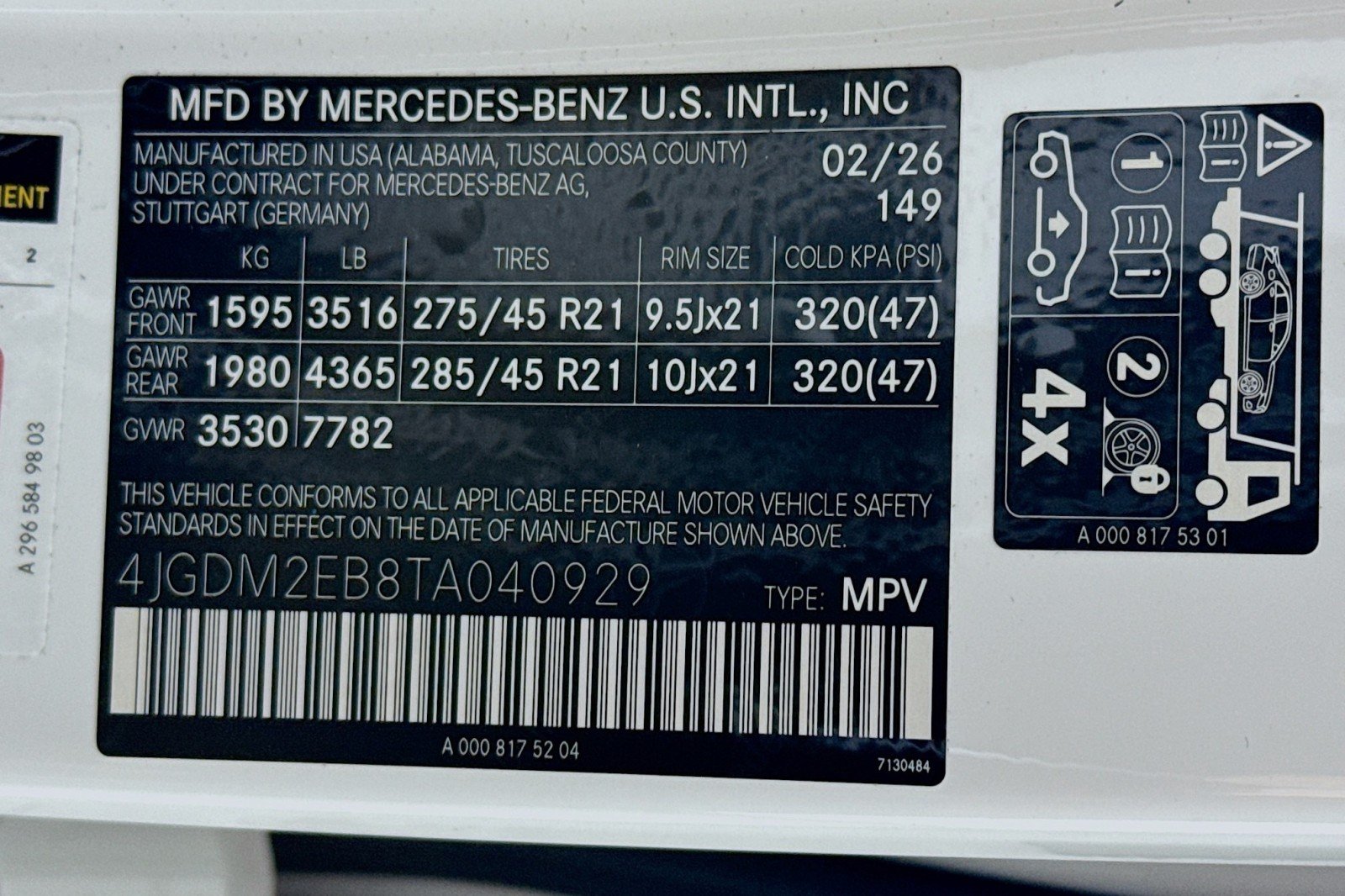 New 2026 Polar White Mercedes-Benz EQS 400 4MATIC® SUV image 24