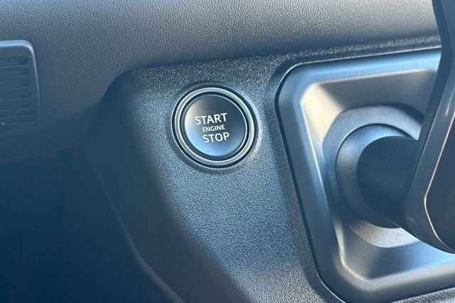 Used 2023 Black Land Rover V8 image 22
