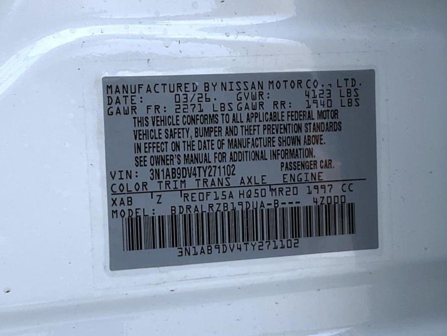 New 2026 Aspen White TriCoat / Super Black Two-tone Nissan SR image 26