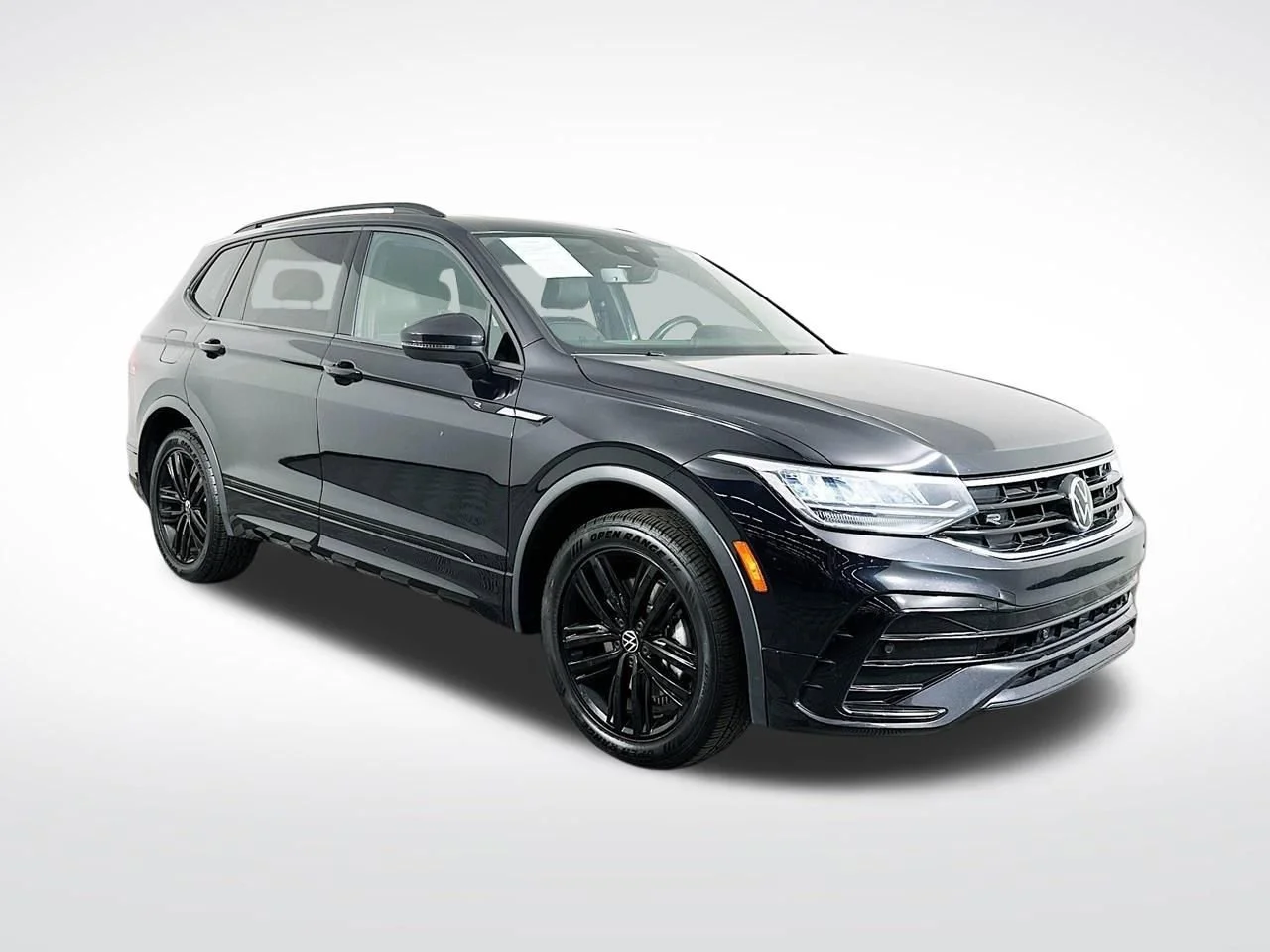 2022 Volkswagen Tiguan 2.0T SE R-Line Black 4Motion's photo