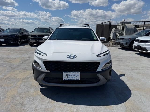 Used 2023 White Hyundai SEL image 2