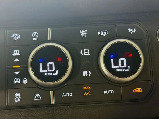 Used 2025 Black Land Rover S image 18