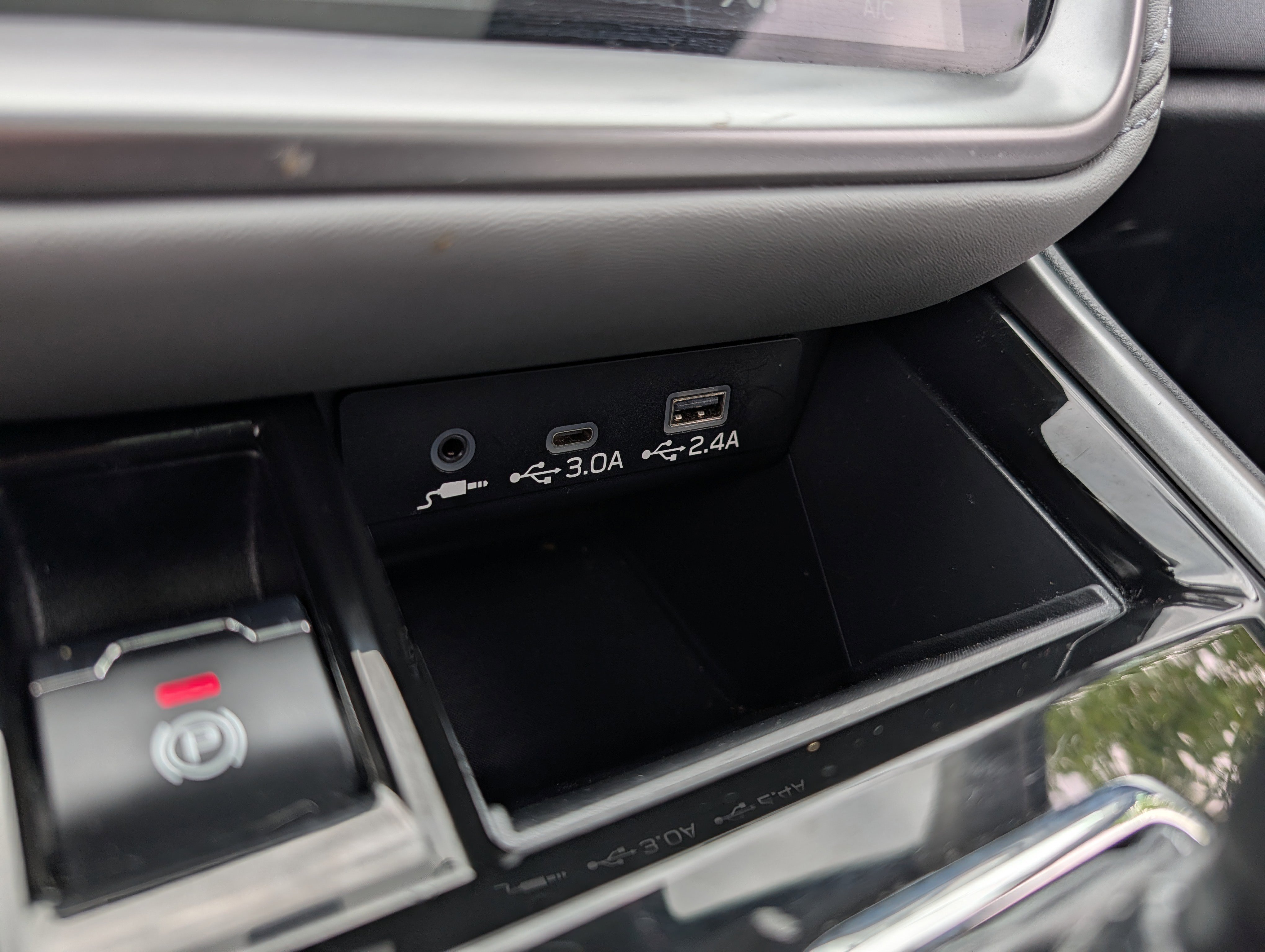 Used 2025 Cosmic Blue Pearl Subaru Premium image 33