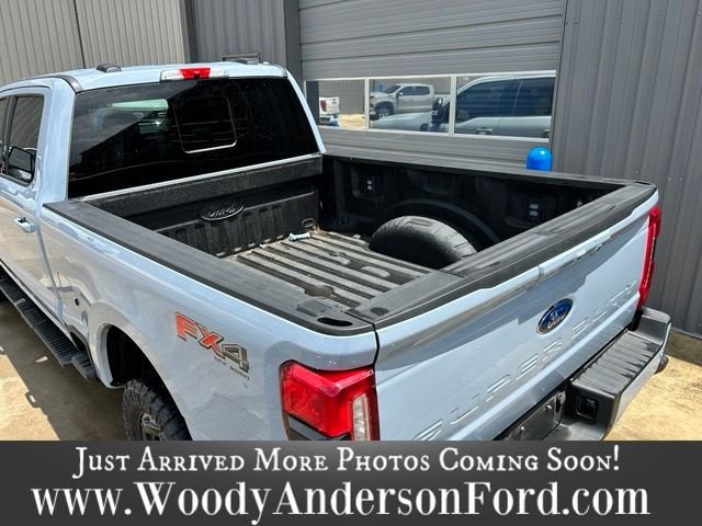 Used 2024 Gray Metallic Ford Lariat image 6
