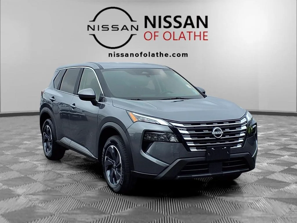 Used 2025 Gray Nissan SV image 32
