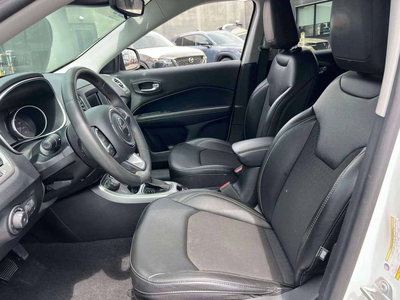 Used 2021 White Clearcoat Jeep Latitude 4x4 image 20