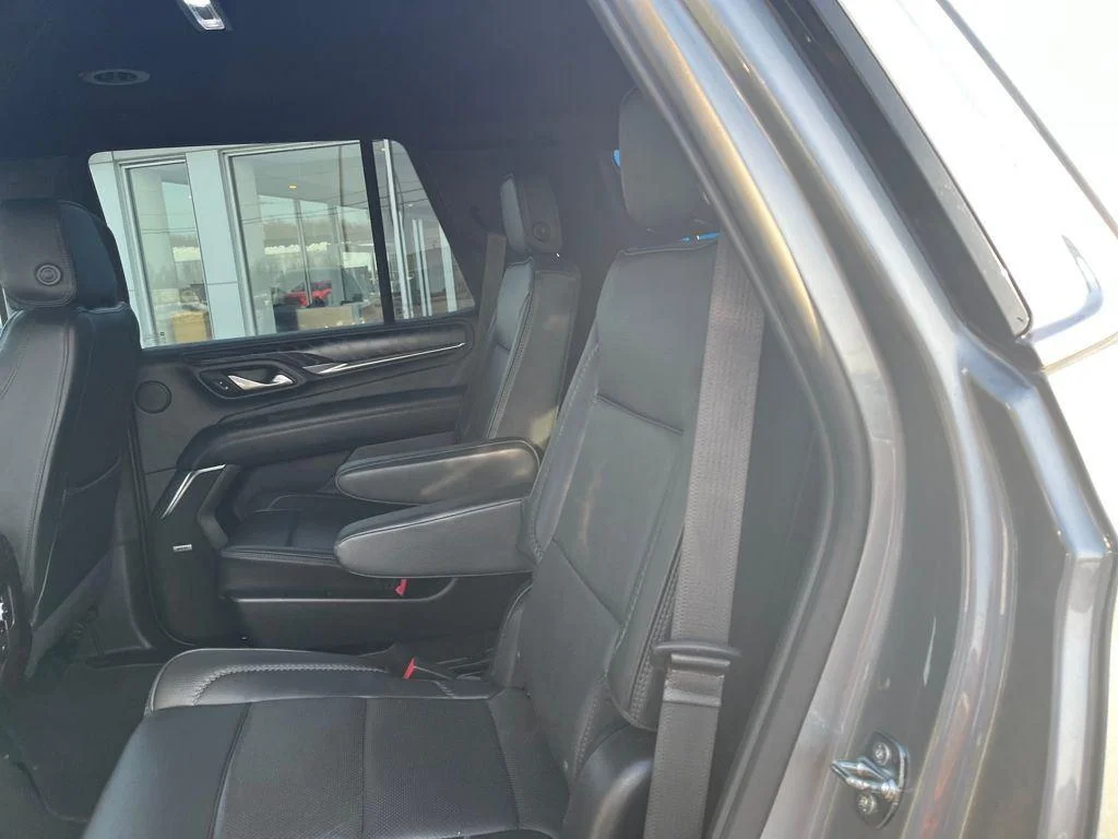 2023 GMC Yukon Denali - Photo 23